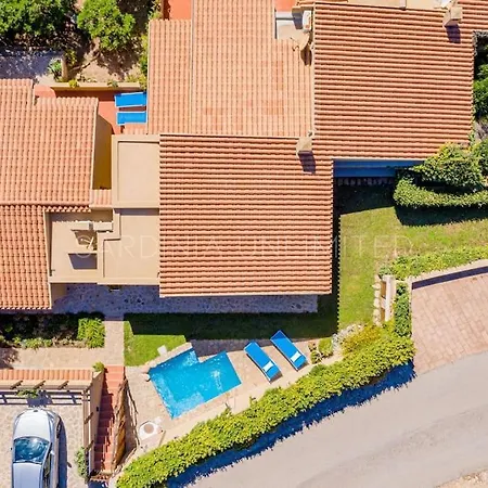 Lumiere Villa *